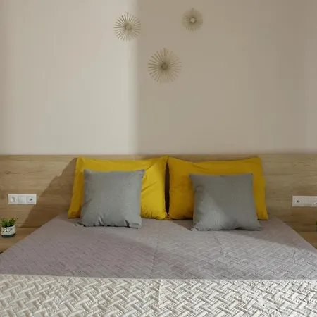 Sofia's Apts Apartament *