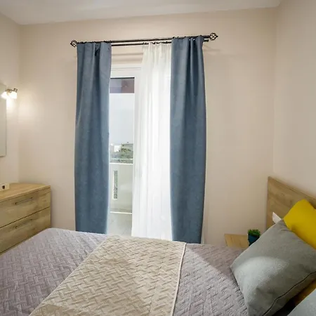 Апартаменти Sofia's Apts