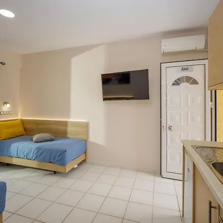 Sofia's Apts דירה *