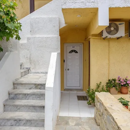 Sofia's Apts Appartamento