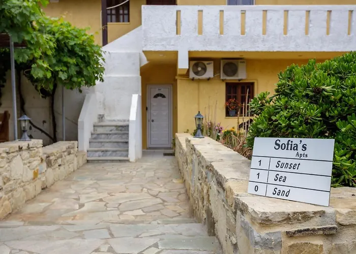 Sofia's Apts דירה *